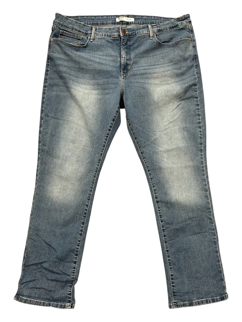 Levi’s Signature Totally Shaping Straight Jeans